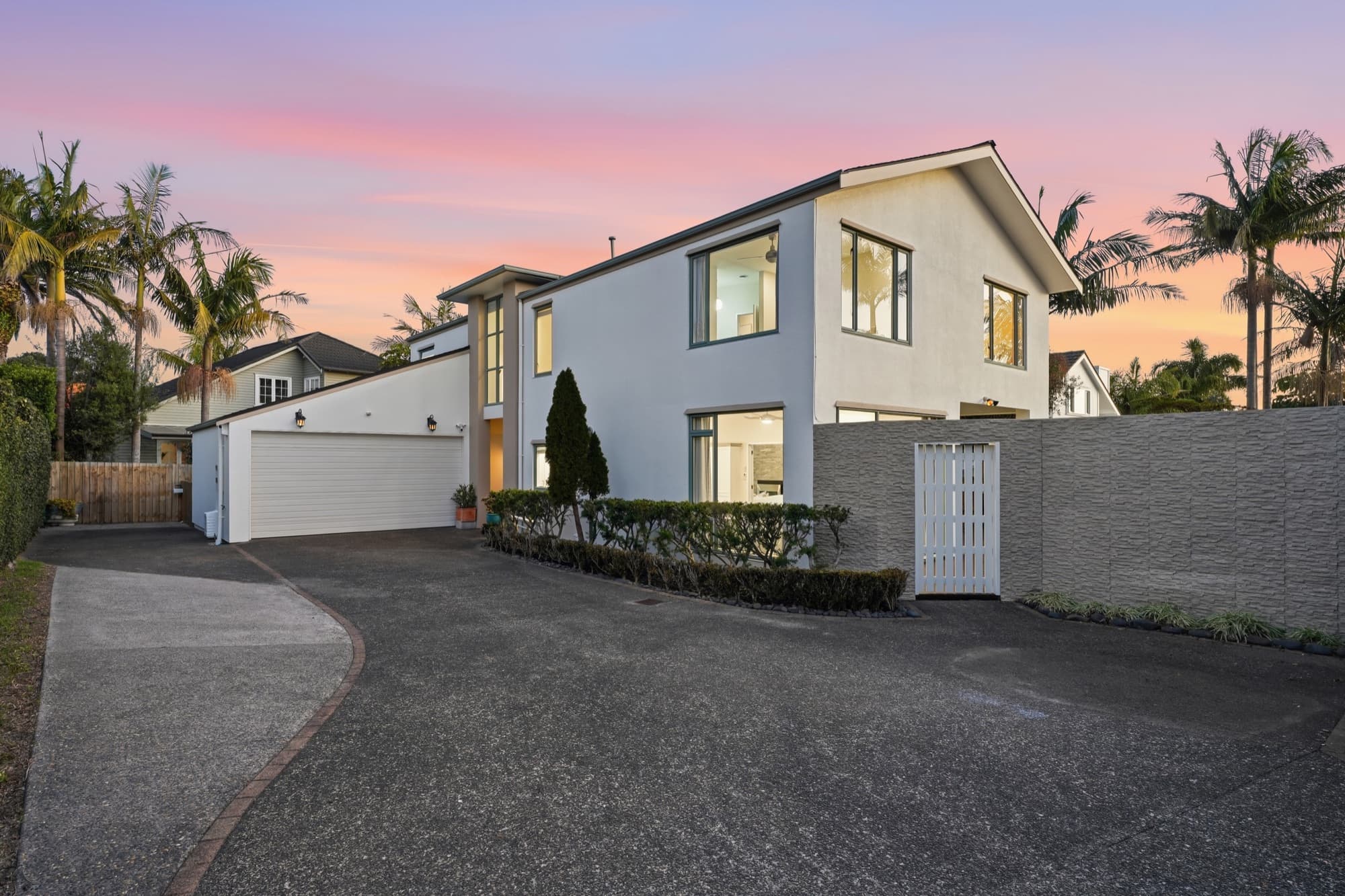 Twilight Facade, Auckland