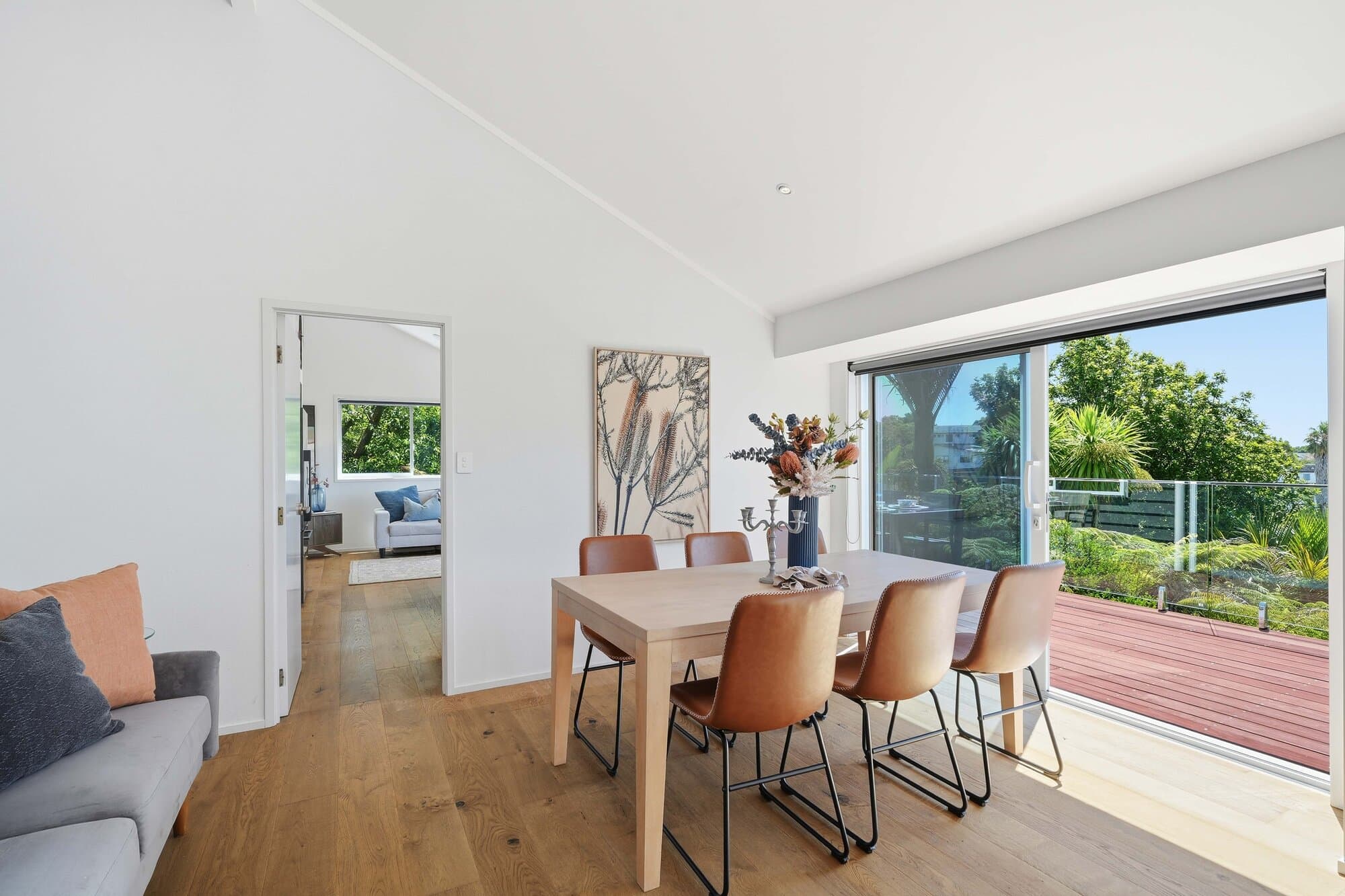 Dining room opening onto the deck